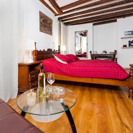 Classic-style Oscar Ii Apartment Rovinj